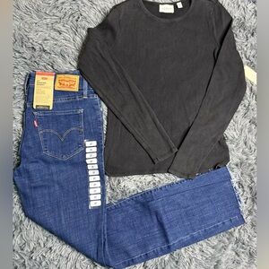 NWT Women’s Outfit Bundle Levi’s 311 Skinny Jeans + Cyrus Top Size 27 / Small
